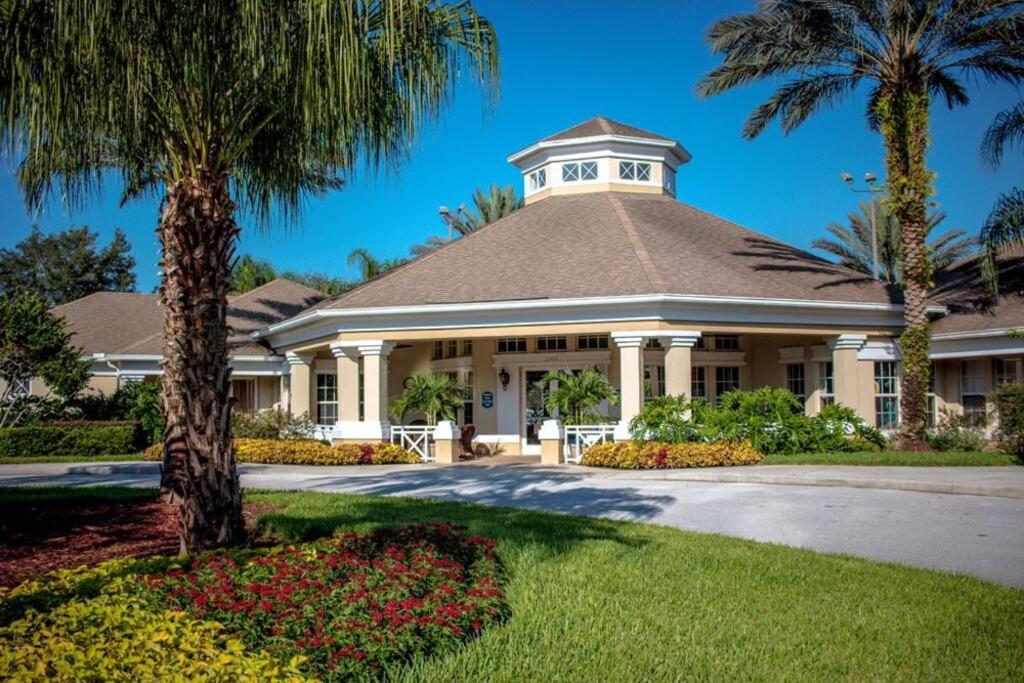 Windsor Palms, Next To Clubhouse * Kissimmee